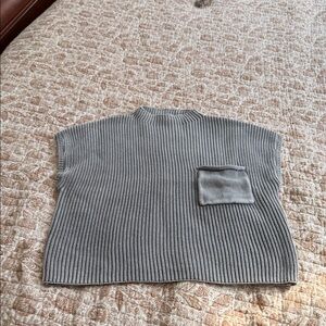 New Zenana Gray Sweater with Pocket S/M crop sweater